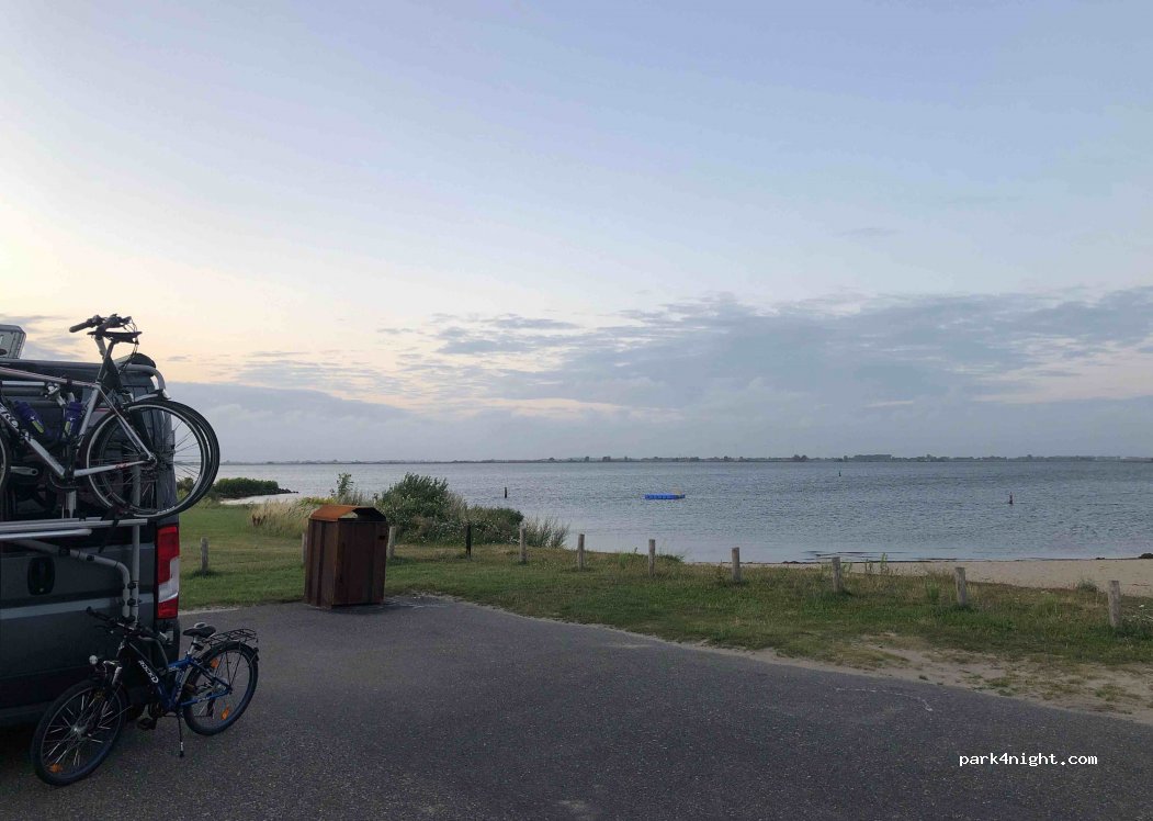 (3243) Stad aan 't Haringvliet - Zeedijk — foto 2