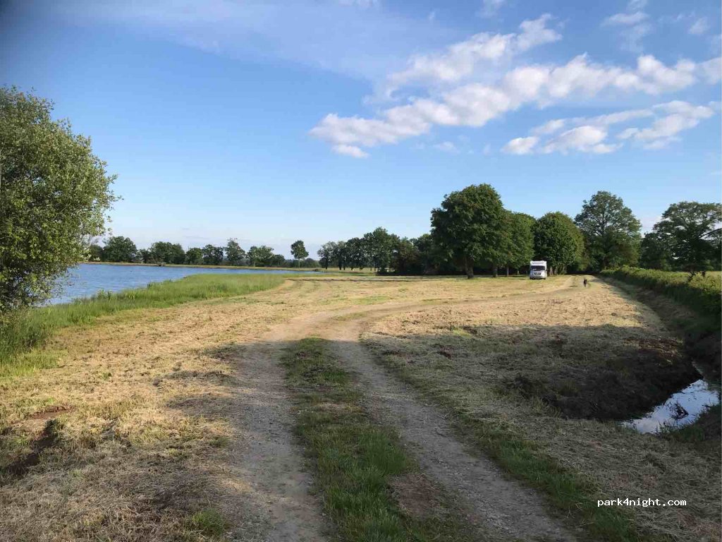 (23170) Chambon-sur-Voueize - — foto 2