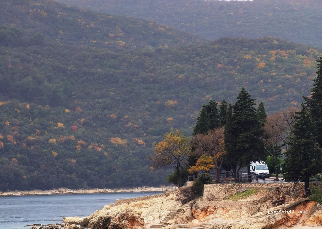 (52221) Rabac - 75 Ulica Maršala Tita — foto