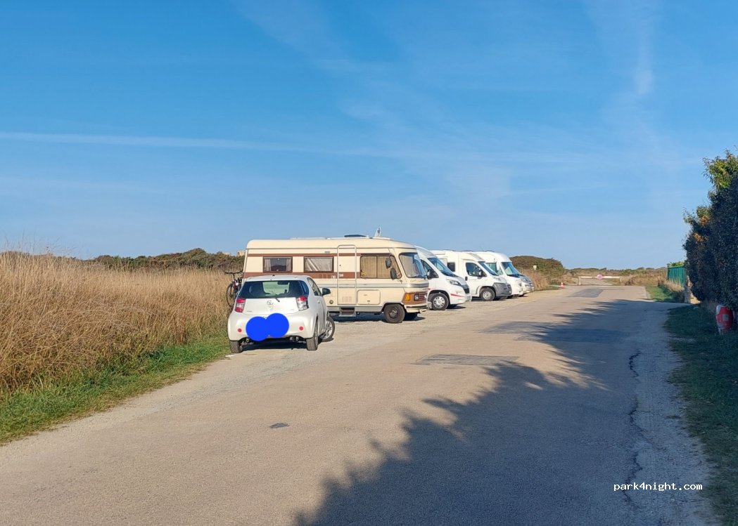 (29570) Camaret-sur-Mer - Rue Georges Ancey — foto 3