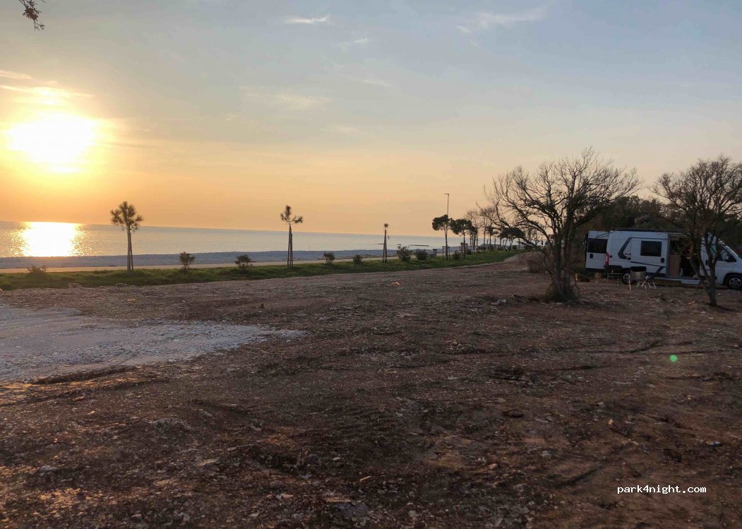 (52215) Peroj - Unnamed Road — foto 3