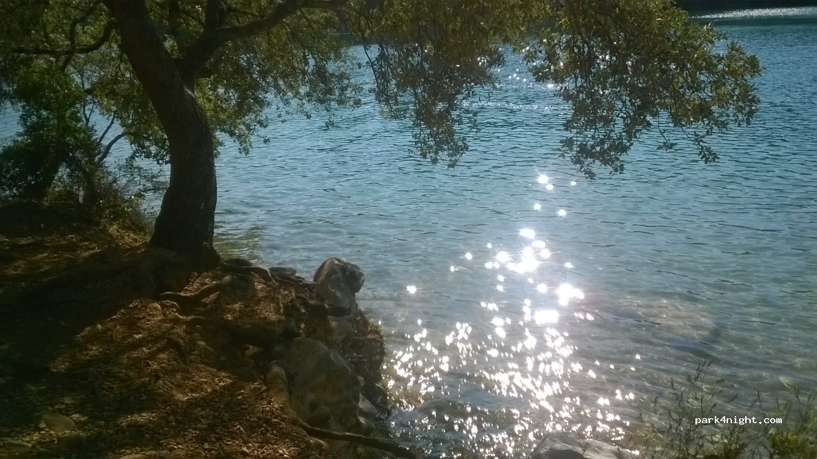 () Esparron-de-Verdon - — foto 2