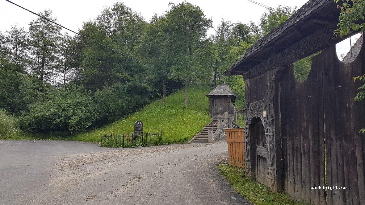 () Ferești - Unnamed Road — foto