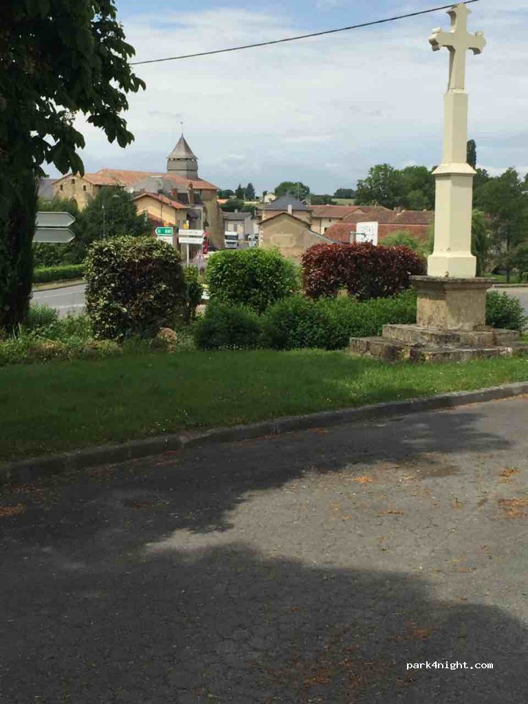 (86460) Pressac - 2 Rue du Pont Neuf — foto 2