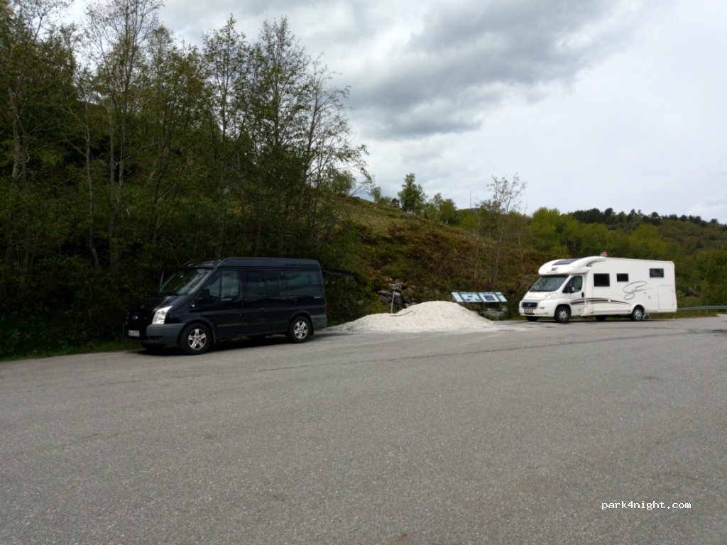Gjerdeneset Parking Lot — foto