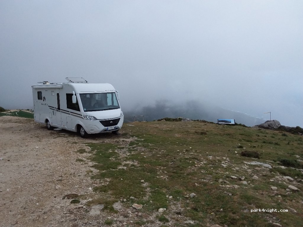 () Oia - Unnamed Road — foto