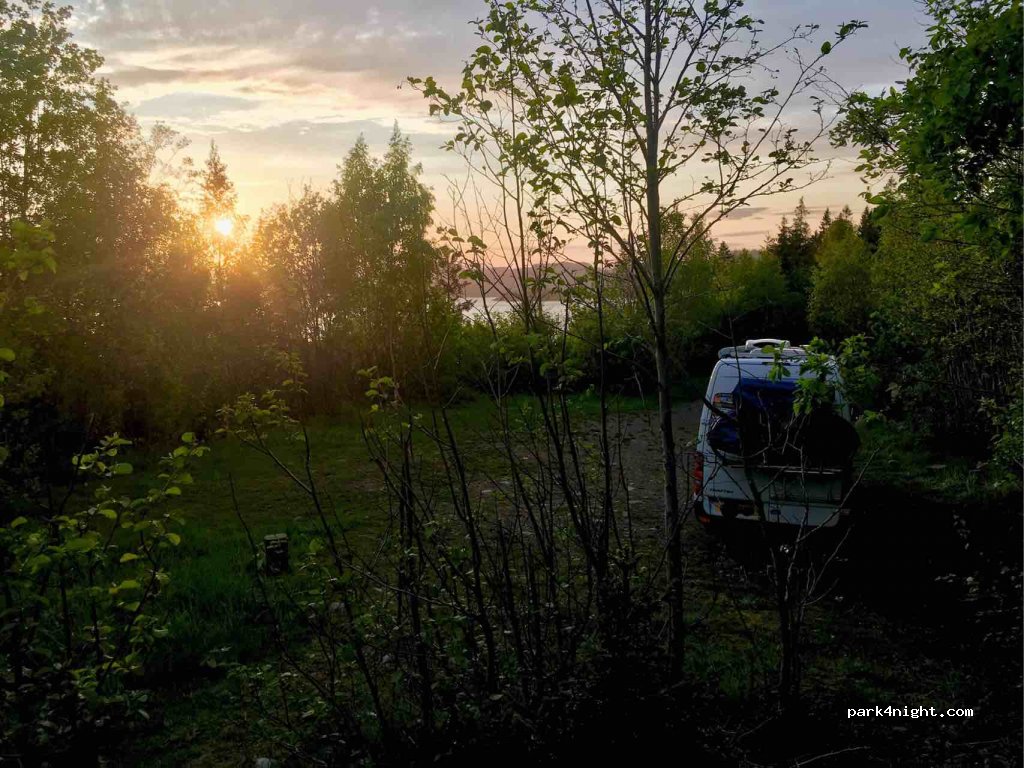 (870 30) Bäckland - 301 SANDVIKEN — foto 2