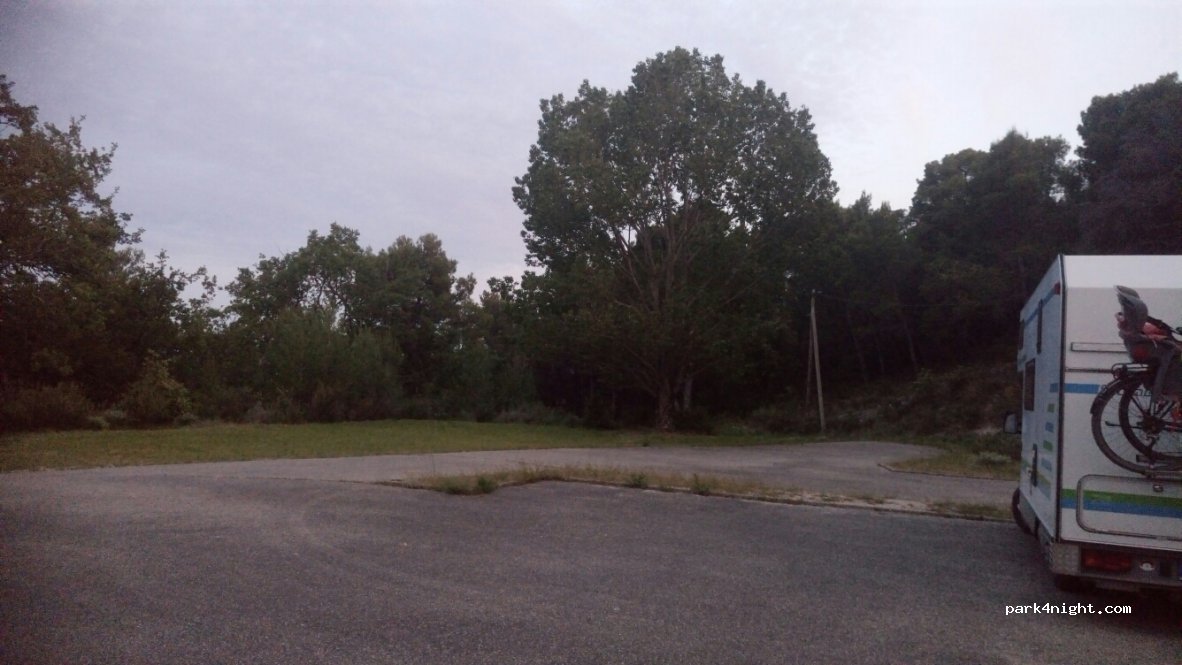 (84220) Murs - Unnamed Road — foto