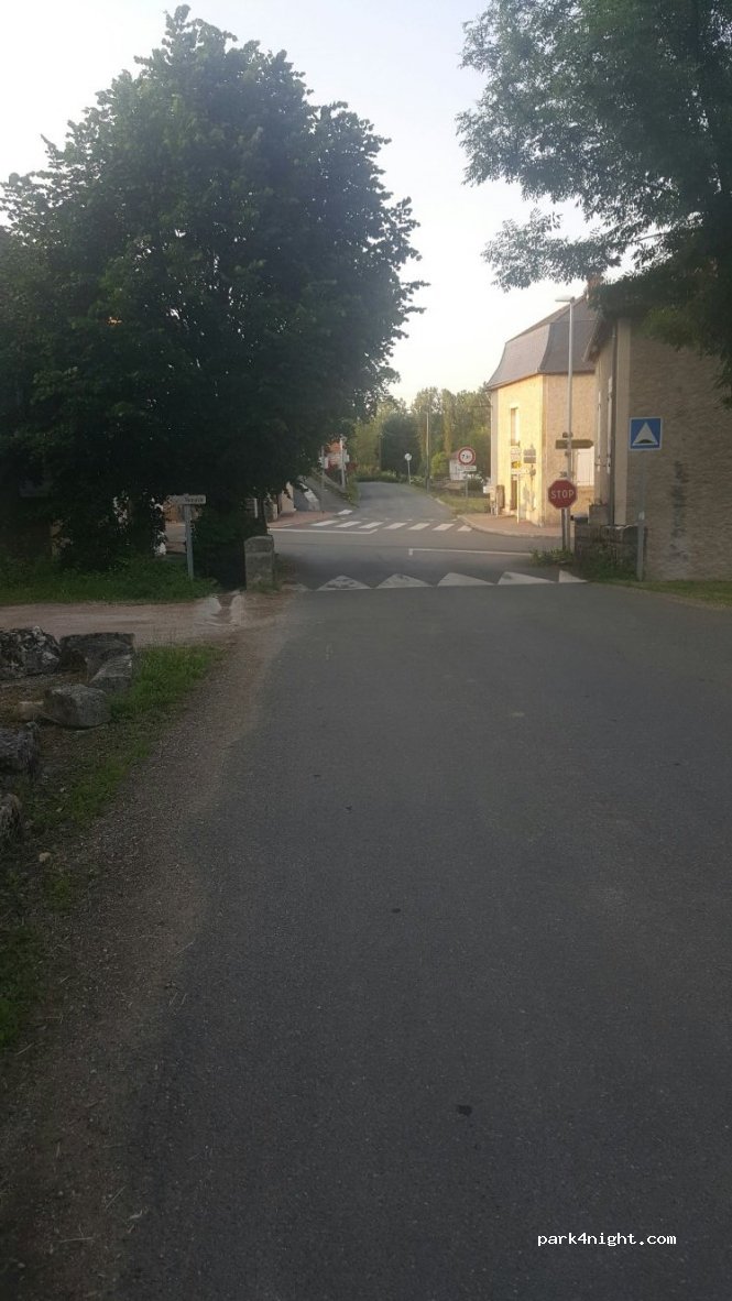 (46100) Lissac-et-Mouret - D18 — foto