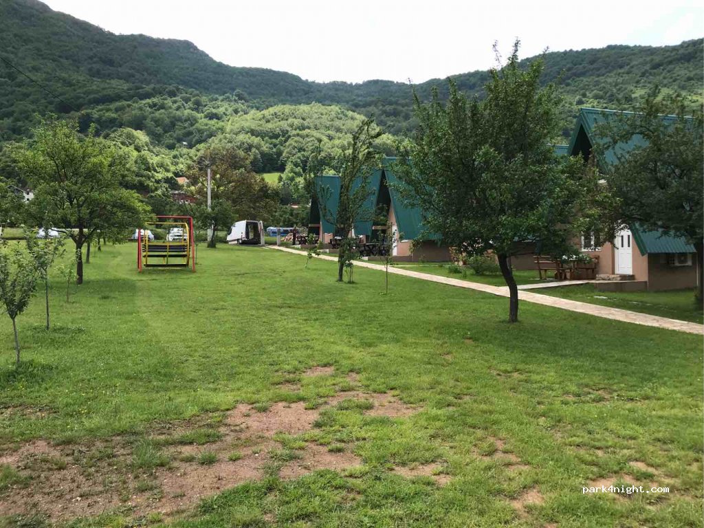 Auto Camp HOLIDAY — foto