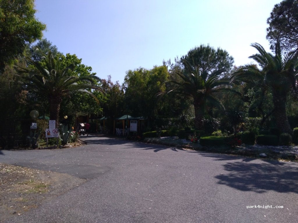 Camping Village Baia del Marinaio — foto