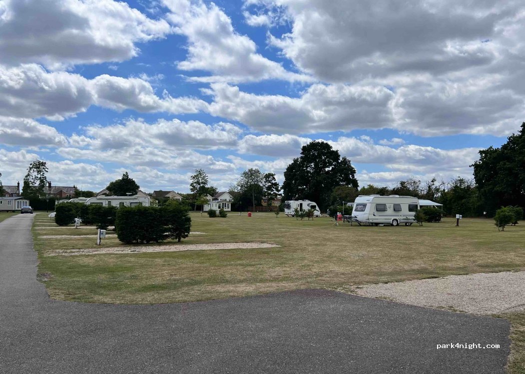 Strangers Holiday Park | Pub and Campsite — foto