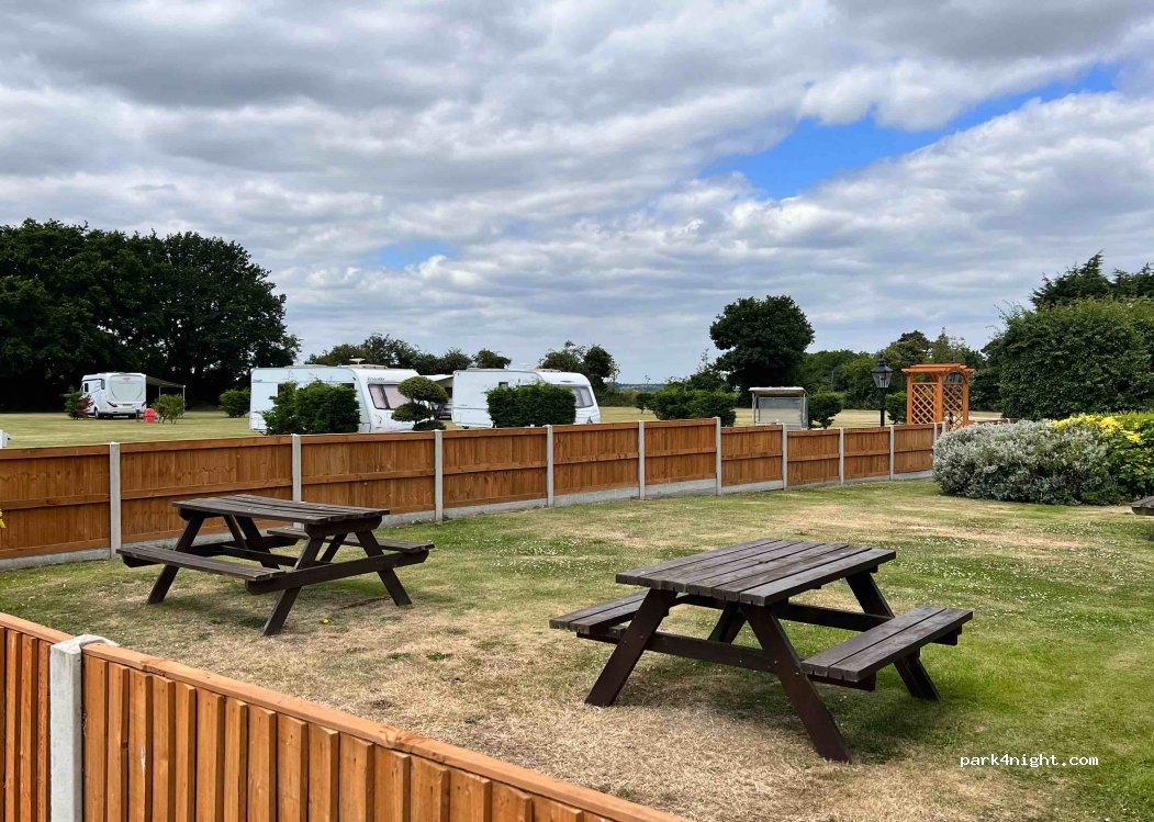 Strangers Holiday Park | Pub and Campsite — foto 2