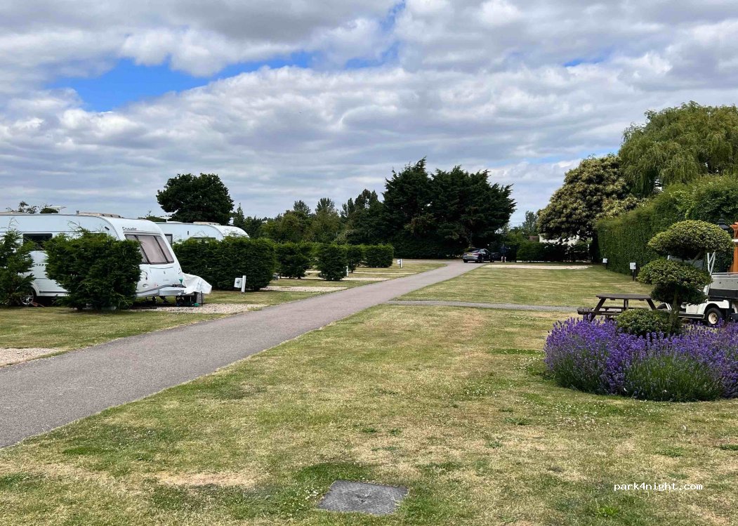 Strangers Holiday Park | Pub and Campsite — foto 3