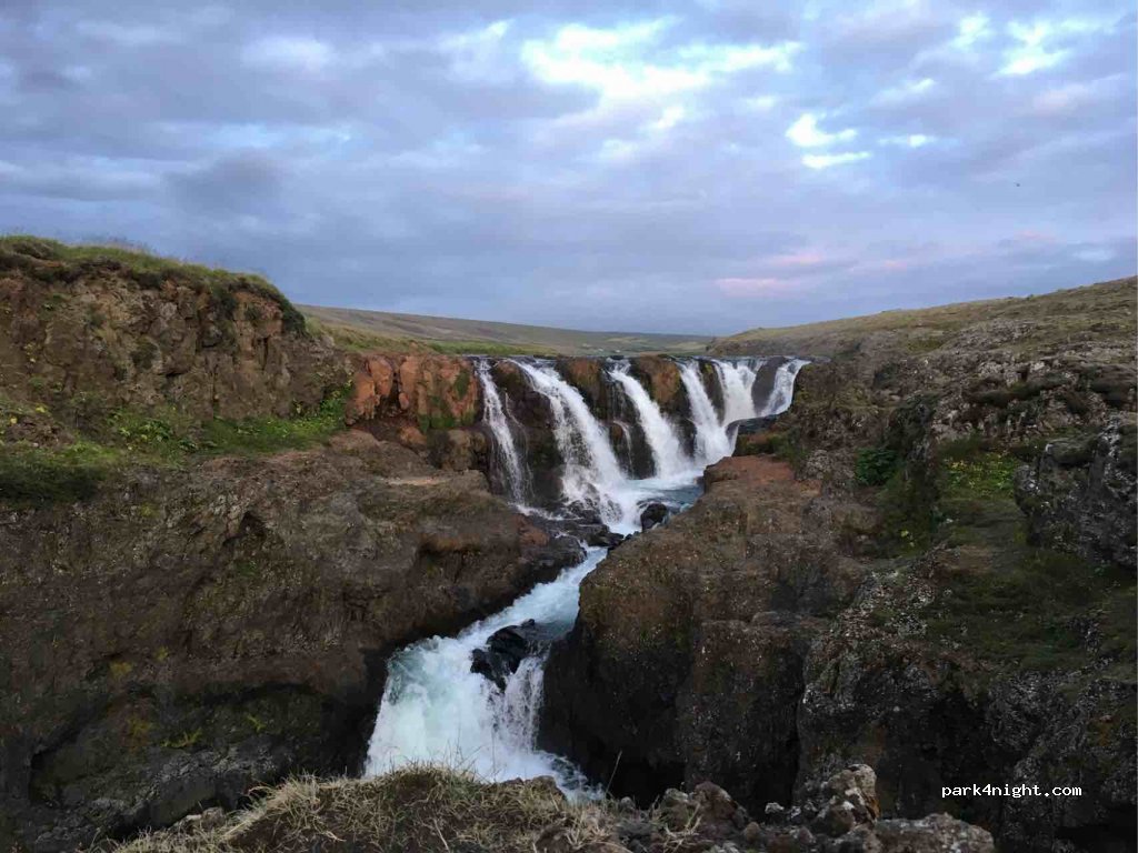 ()  - Kolugljúfur Canyon — foto 2