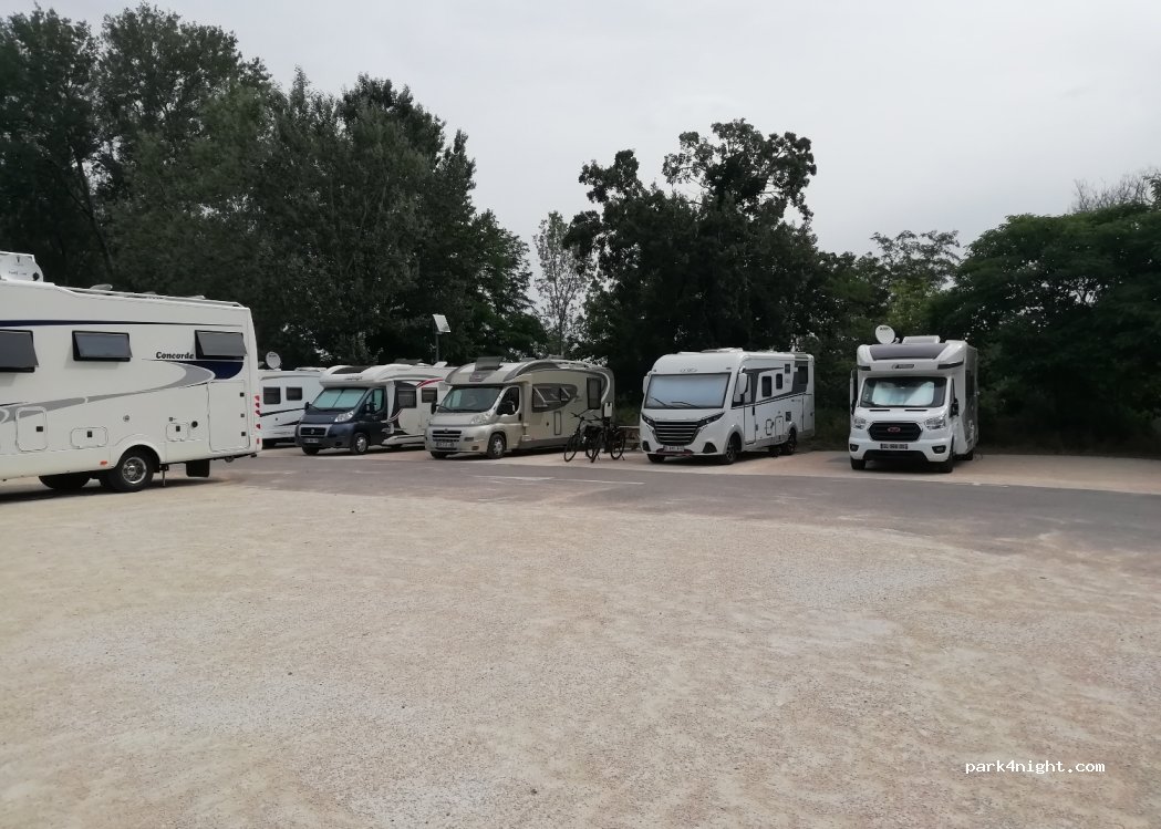 (30210) Remoulins - 14B Av. du Pont du Gard — foto 3