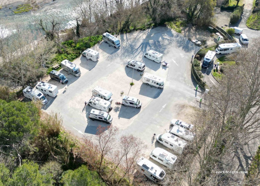 (30210) Remoulins - 14B Av. du Pont du Gard — foto 5
