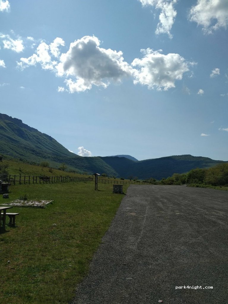 (67029) Rocca di mezzo - Unnamed Road — foto