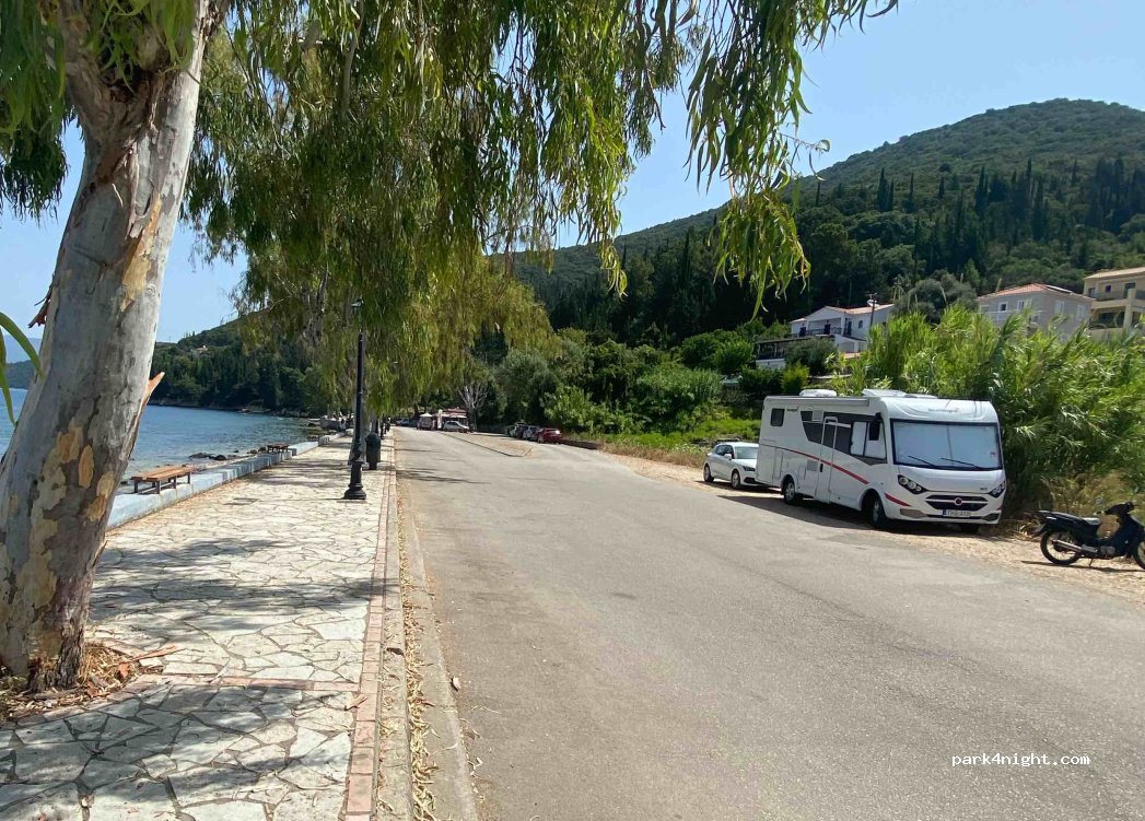 (280 80) Sami - Ethniki Odos Argostoliou Samis — foto 2