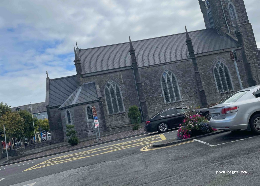 (V31 RD93) Listowel - 19 The Square — foto 3