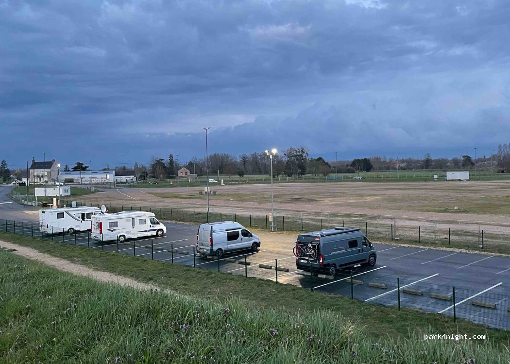 Aire de camping-cars Blois — foto 3