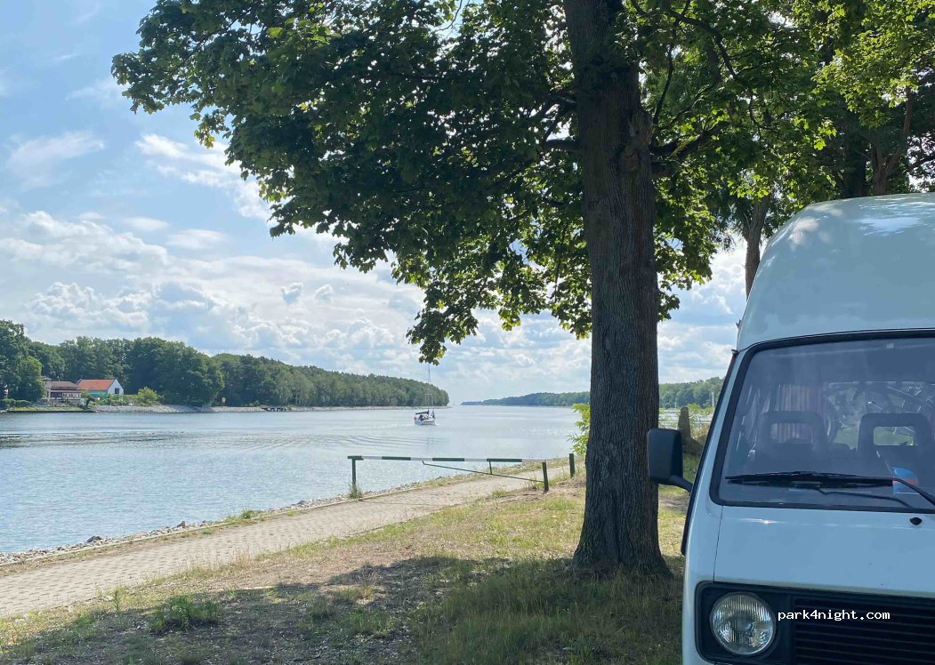 (72-600) Świnoujście - 25 Karsiborska — foto 3