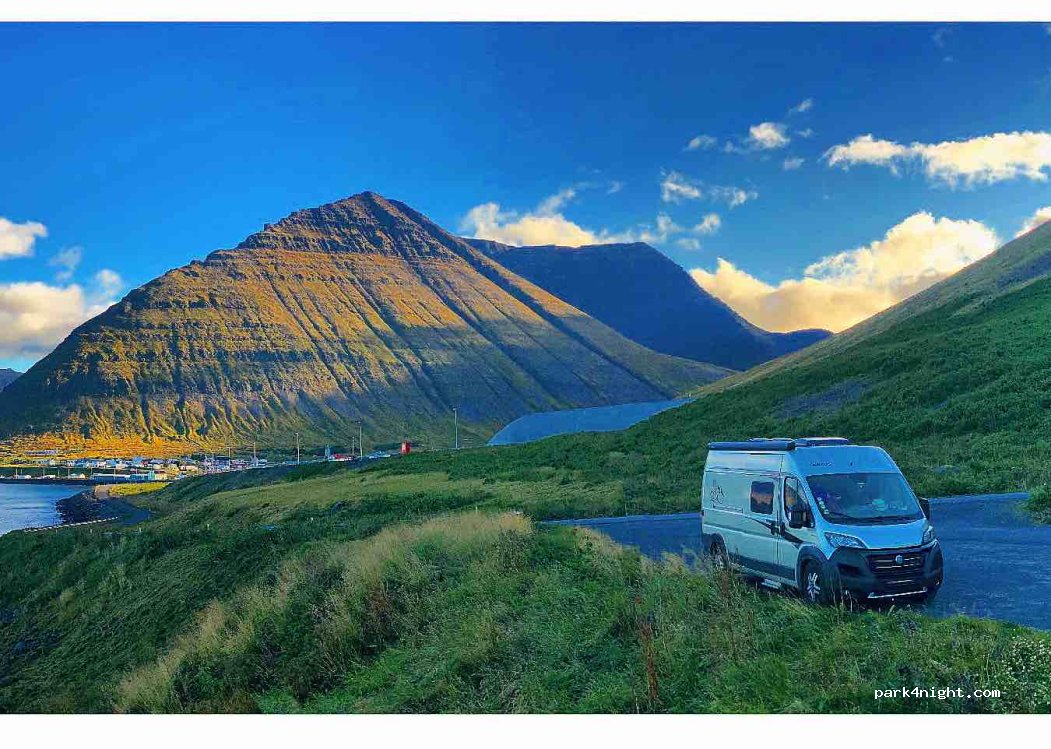 () Hnífsdalur - Djúpvegur — foto 3