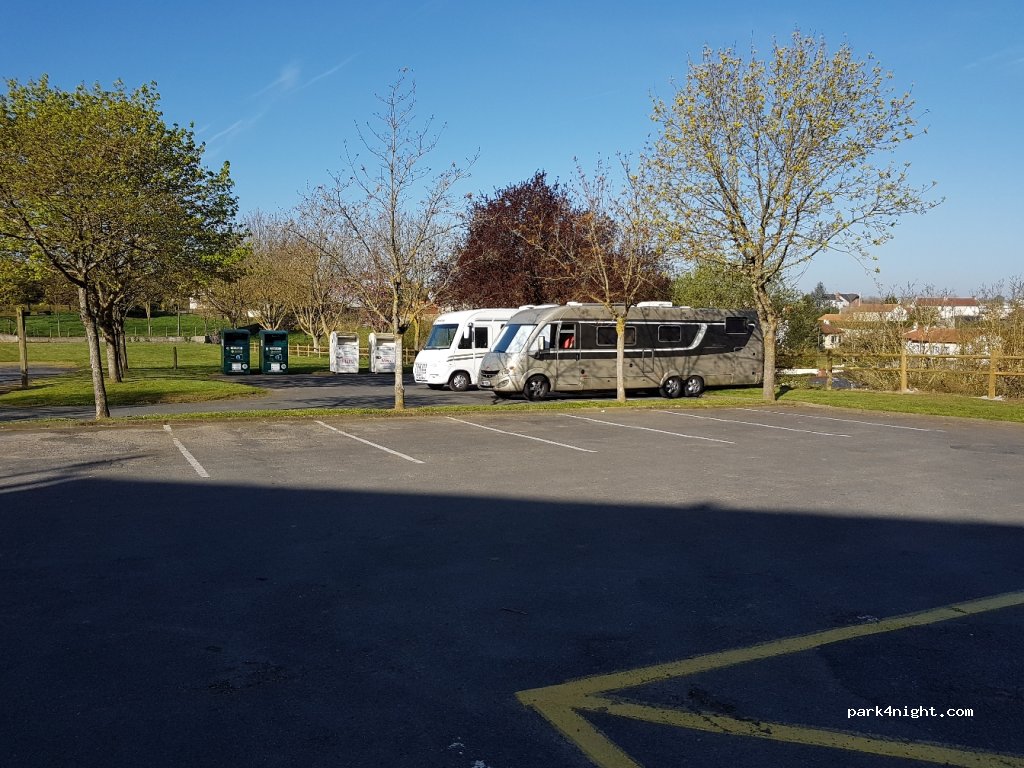 (49310) Vihiers - Rue Champ de Foire des Champs — foto 2
