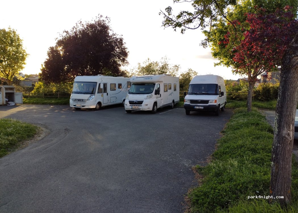 (49310) Vihiers - Rue Champ de Foire des Champs — foto 4