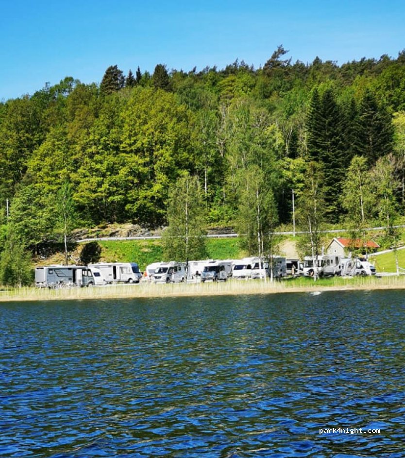 Røyrane bobilparkering — foto