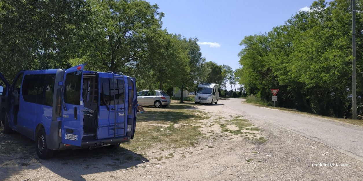 (26740) La Coucourde - 74 Grande Terre — foto