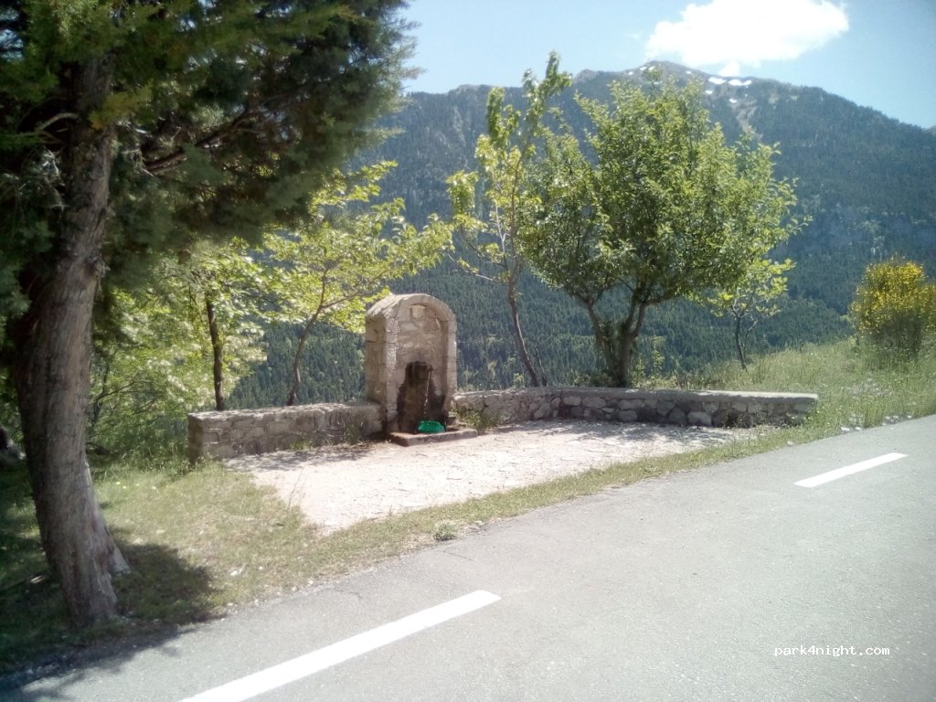 (330 57) Kaloskopi - Eparchiaki Odos Sperchiadas - Amfissas — foto 2