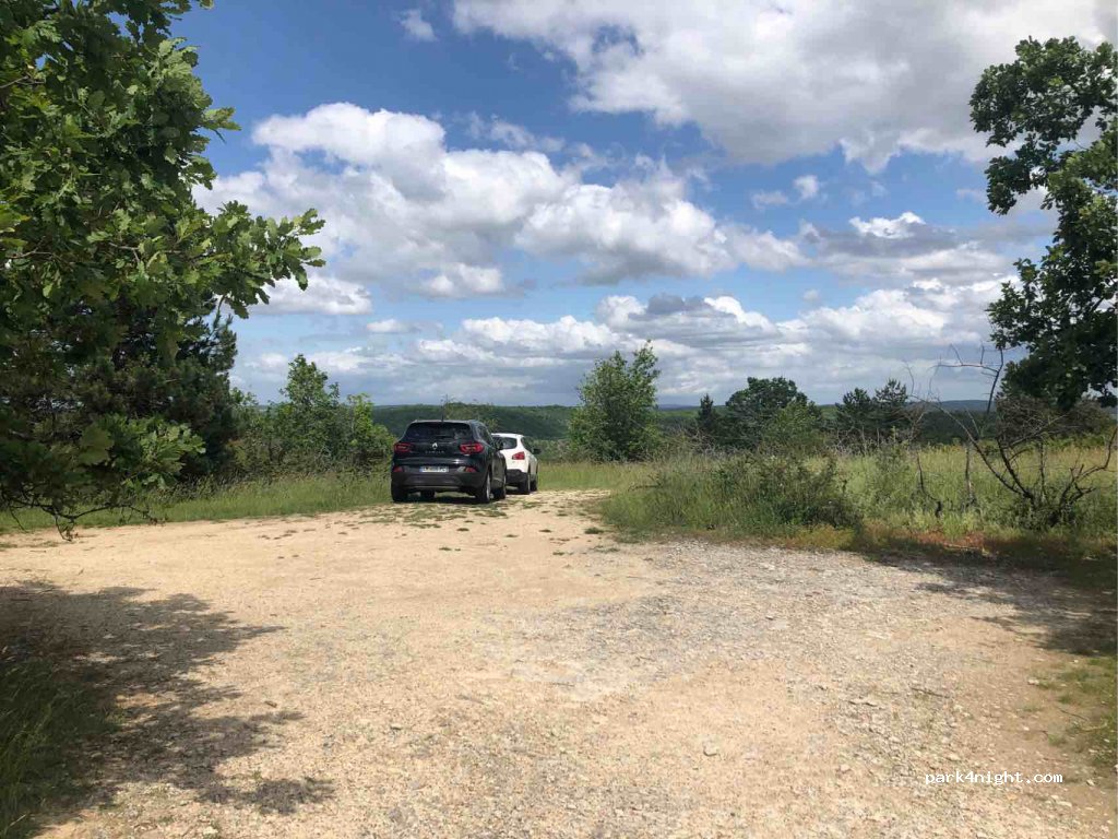 (46000) Cahors - Route du Mont Saint-Cyr — foto