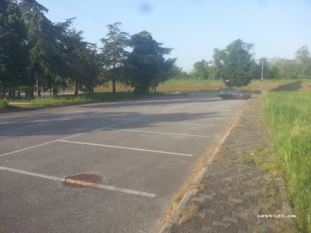 (33054) Lignano Sabbiadoro - Via Giorgio Scerbanenco — foto