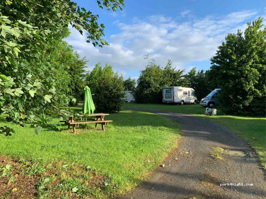 Camping  Le Bout De La Ville — foto