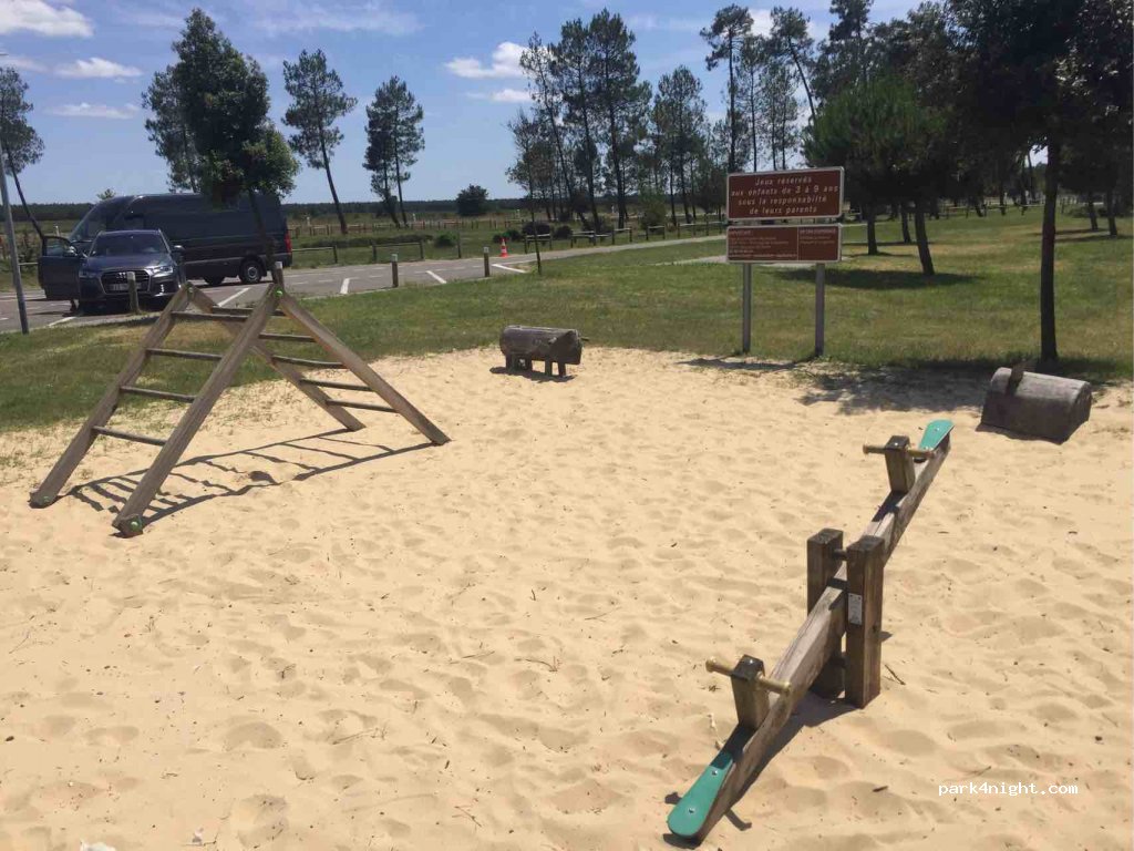 (40110) Onesse-Laharie - Route des Estuaires — foto 4