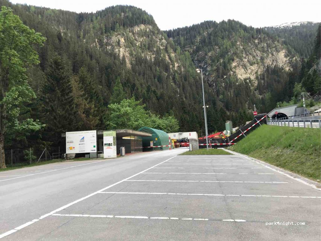 (7440) Andeer - E43 — foto 4