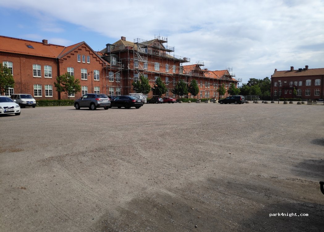 (271 39) Ystad - 2 Björnstjernegatan — foto