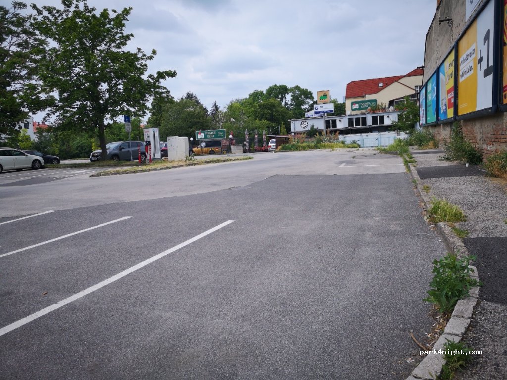(917 01) Trnava - Kollárova 560/26 — foto