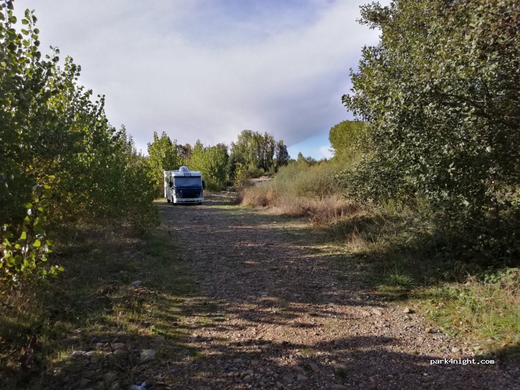 (24272) Cimanes del Tejar - 18 Avenida Río Órbigo — foto 2
