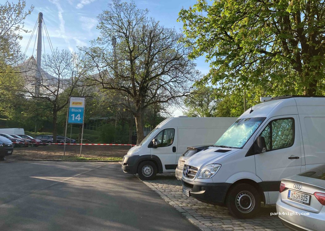 (80809) München - Ernst-Curtius-Weg — foto 3