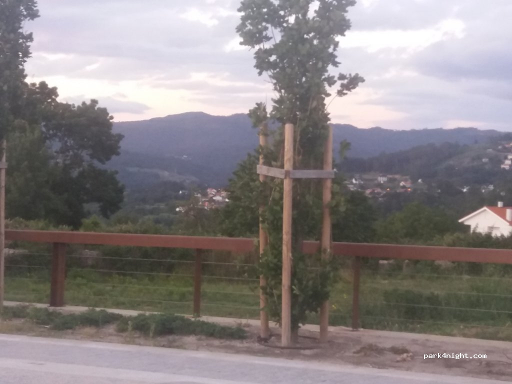 (4960-507) Melgaço - 28 Rua de São Tiago — foto 2