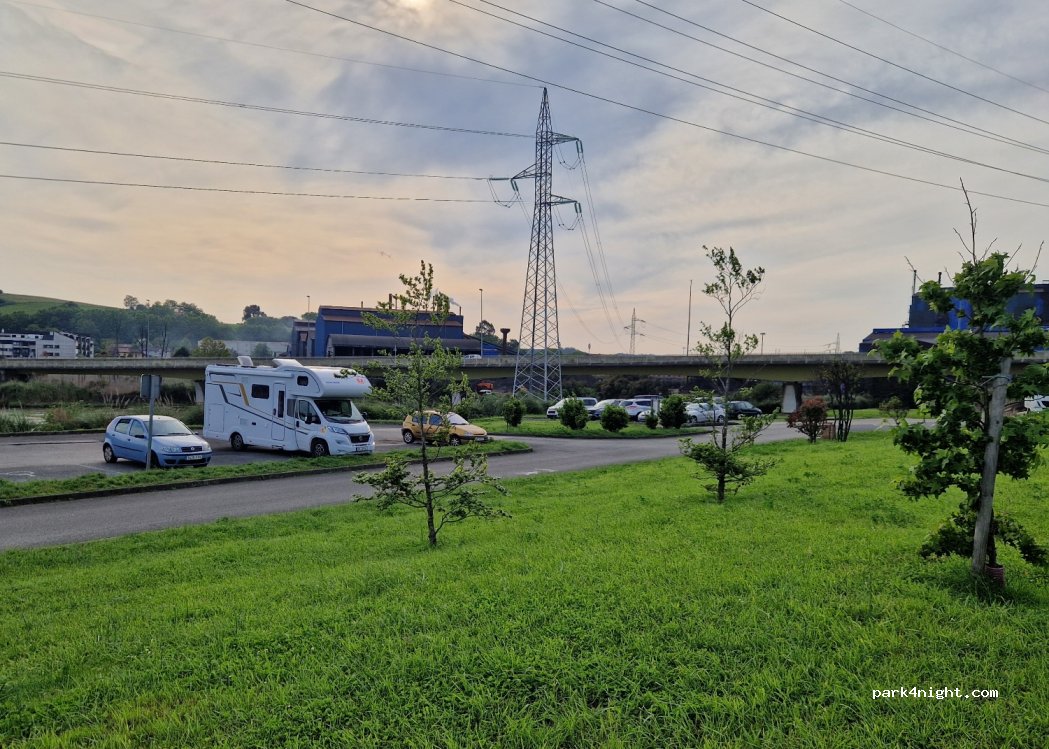 (39600) Camargo - 36A Avenida de Cantabria — foto 4