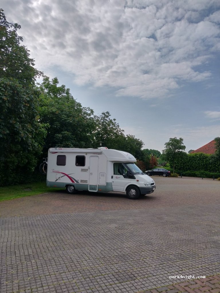 (6116 BT) Roosteren - 15 Maasheuvel — foto