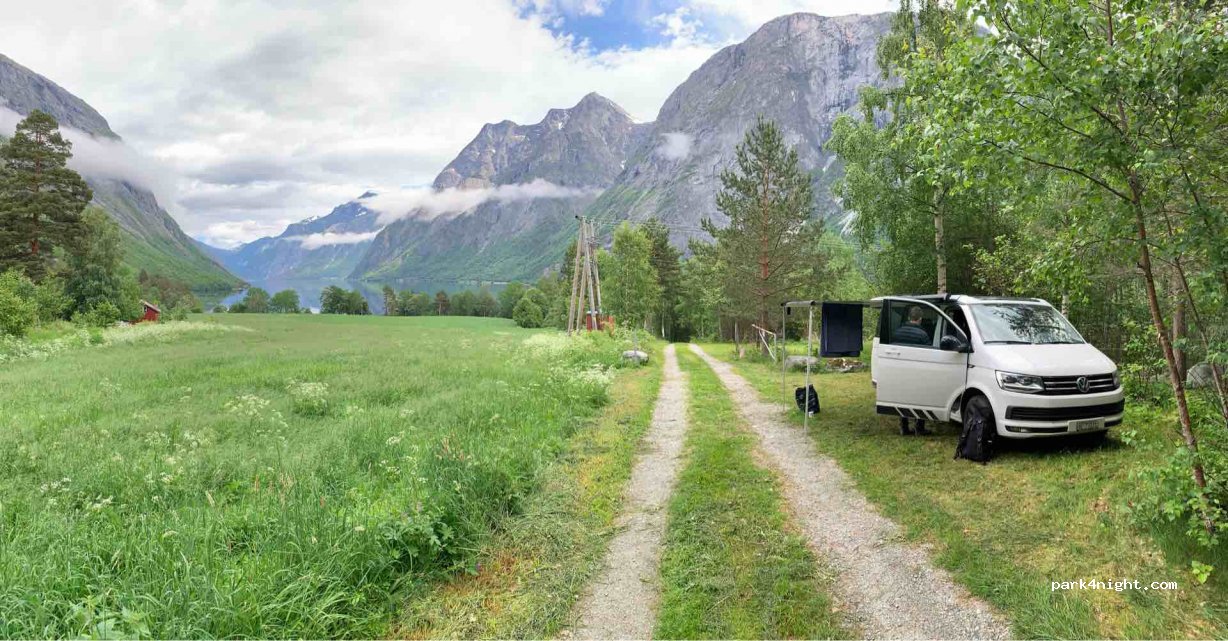 (6472) Eikesdalen - Unnamed Road — foto