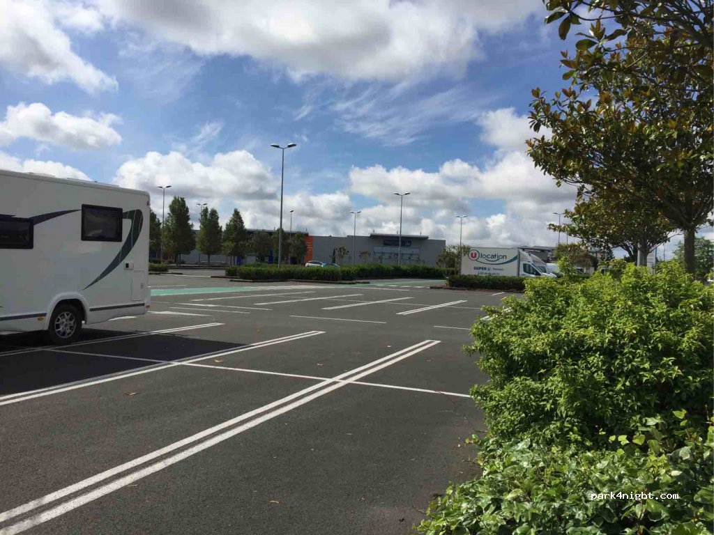 (79100) Thouars - 10 Boulevard de Diepholz — foto 2