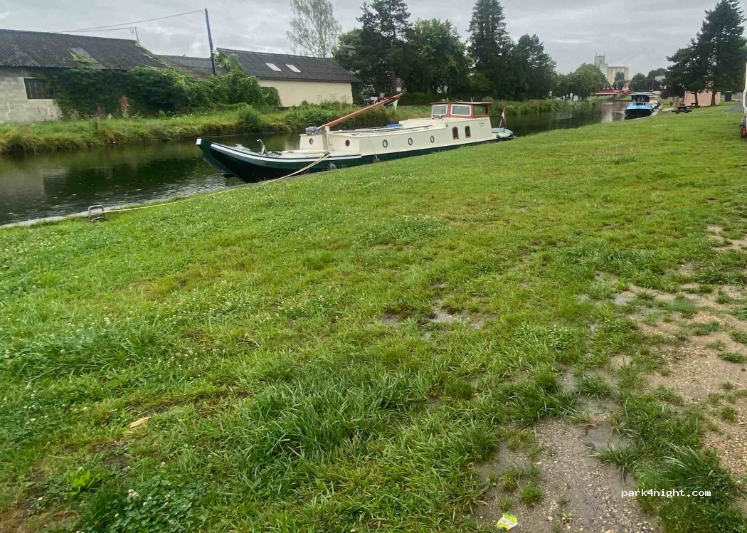 (08300) Rethel - 3B Quai Gaignot — foto 4