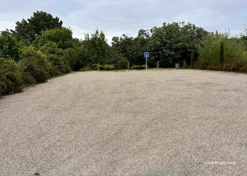 (82120) Gensac - Unnamed Road / D15 — foto 2