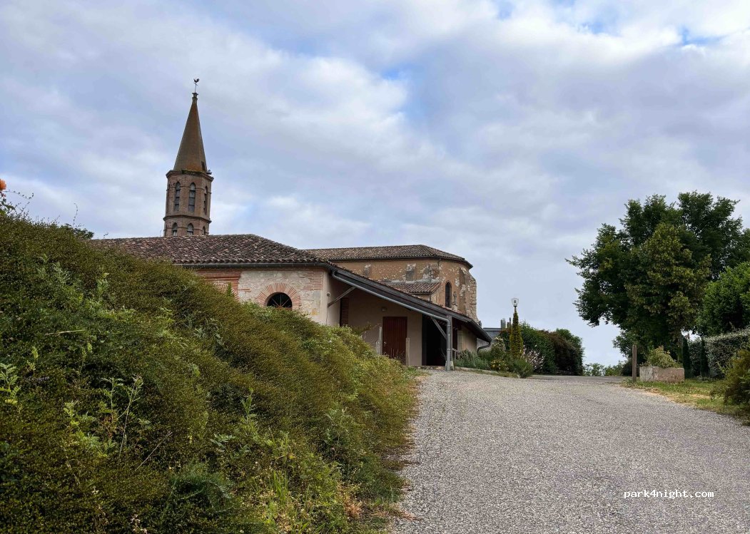 (82120) Gensac - Unnamed Road / D15 — foto 3