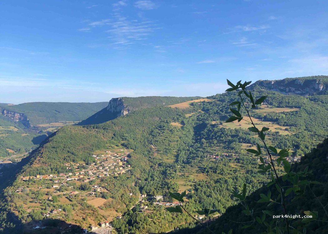 (01110) Hostiaz - Unnamed Road / Via ferrata - La Guinguette — foto 2